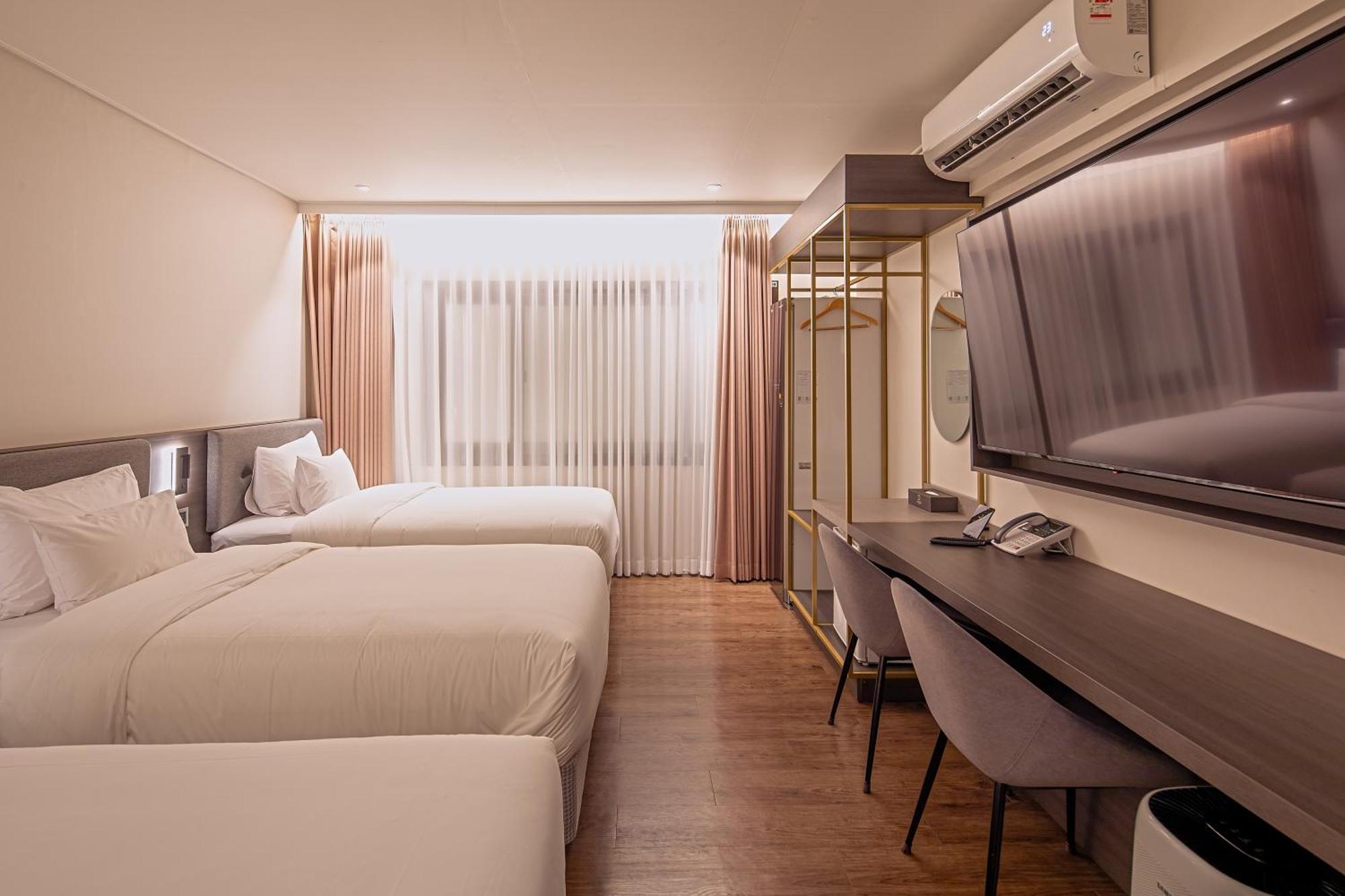 Cloud In Hotel Mokpo Peace Square Екстериор снимка